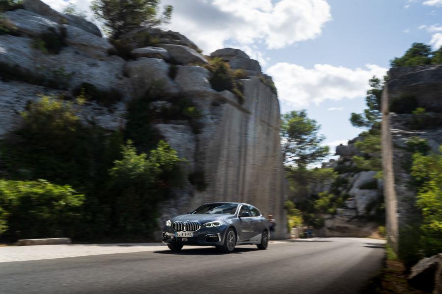  BMW 118i Luxury Line (F40) 2019 года  (WW) (фото 8 из 40)
